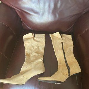 DAVOS GOMMA SUEDE  HEELED    CALF  BOOTS.